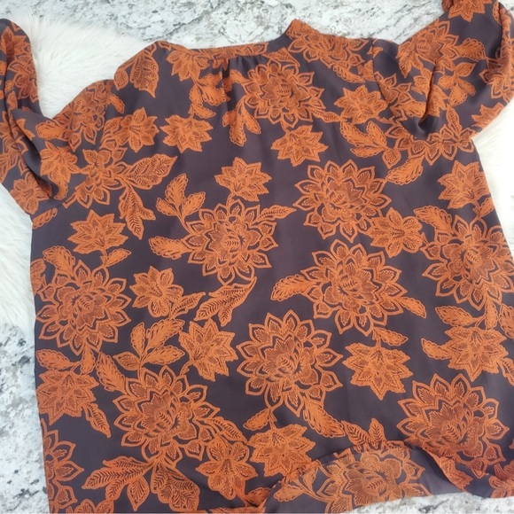 Maurices Medium Orange and Charcoal Floral 3/4 Button Up Blouse - Picture 2 of 8
